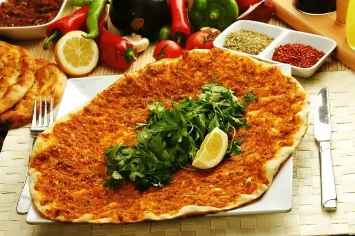 الأطعمة الشهيرة في تركيا 